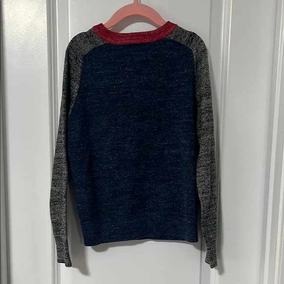 Size Small (6-7) GAP Kids Navy and Gray Long Sleeve Shirt - Picture 3 of 3